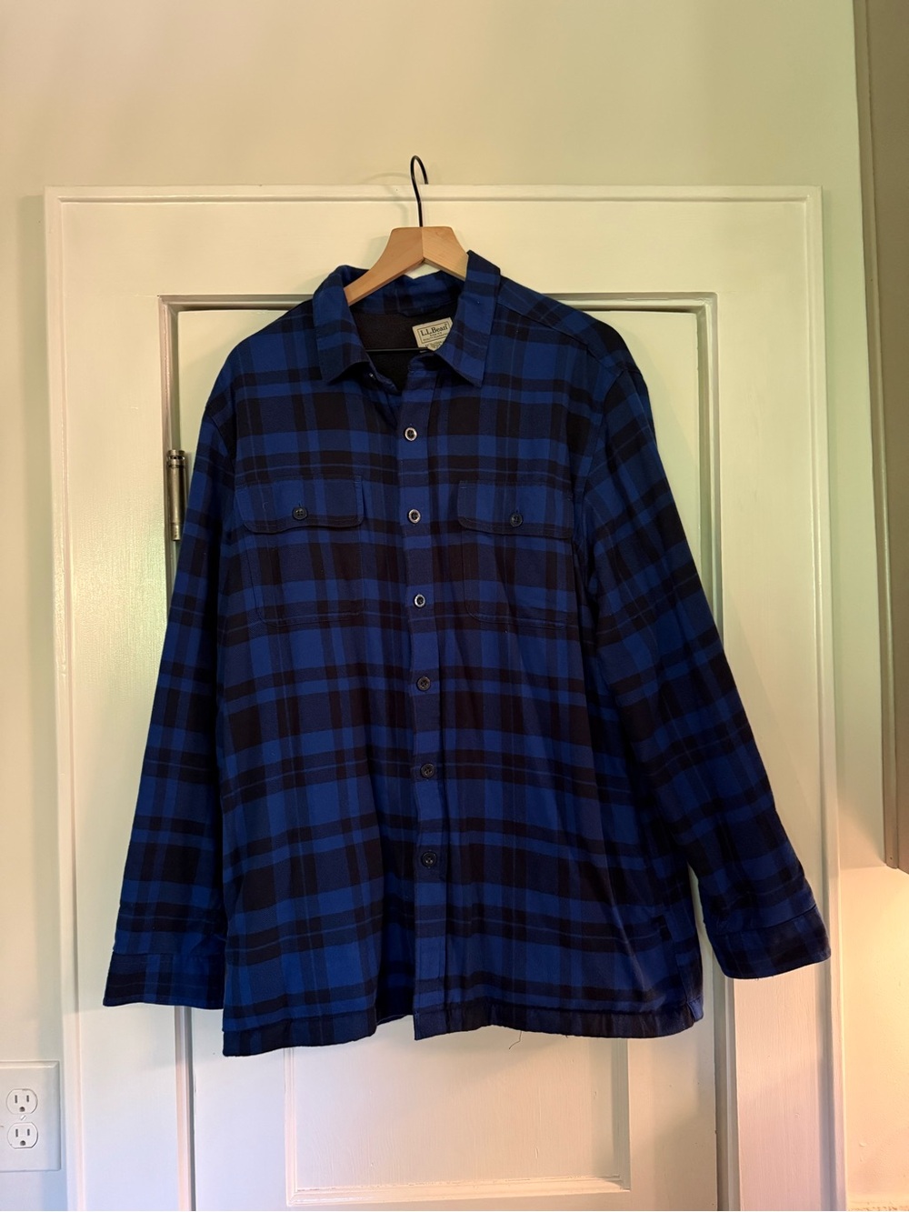 Men’s L.L.Bean Navy Jacket with Dark Gray Fleece Lining